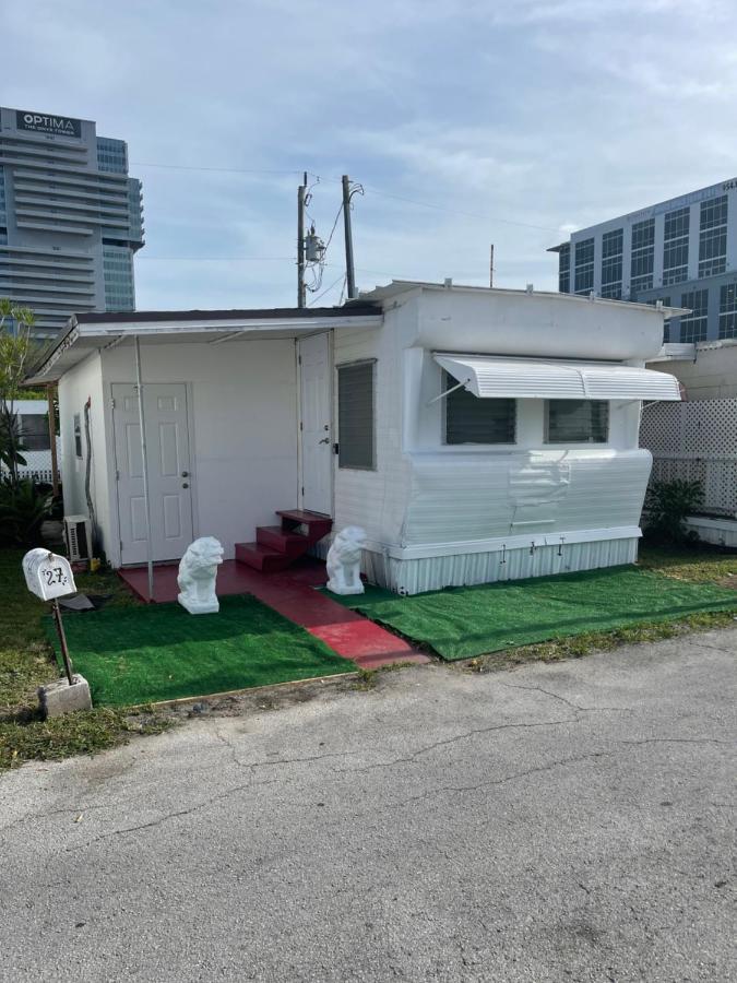 Beautiful Mobile Home In Hallandale Beach Εξωτερικό φωτογραφία